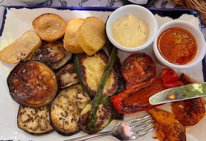 Verduras a la brasa   at Vostra Llar in Palamos