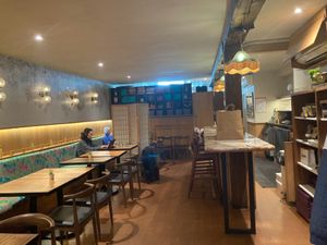 Inside seating at Plant Junkie - Front St in New York City