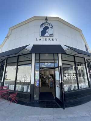 Outside on Ventura Boulevard   at Laidrey in Tarzana