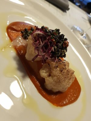 Blumenkohl geröstet at Colette in Munich