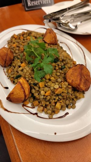 Lentils curry at Im Literaturhaus in Nuremberg