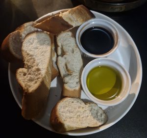 Warm bread basket with balsamic & oil at Smoke  in Wilmslow
