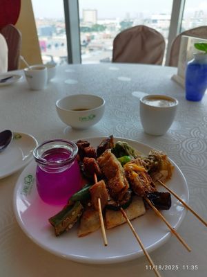 Enzymes drinks !!!!! at Dar Soo Vegetarian Cuisine Buffet 大素@大愿素食自助餐厅 - Jaya Shopping Centre in Petaling Jaya