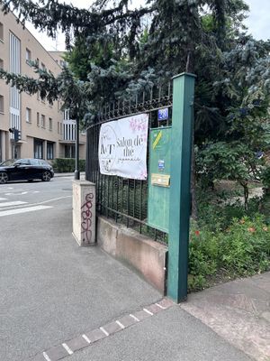 Front of the coffee shopp  at Kitsuné & Tanuki in Colmar