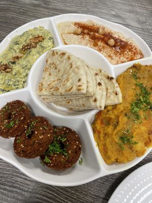 Sampler platter  at Neek Vegan in Duluth