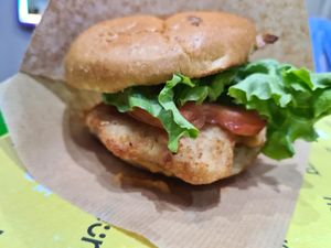Plant based chicken at Plant Bun in Asti