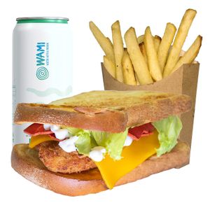 Club sandwich menù: Potato Bun, Cutlet, Cheddar, Mayo Sauce, Gentle Salad, Tomato, Bacon. Served with airfried chips and water at Plant Bun in Asti