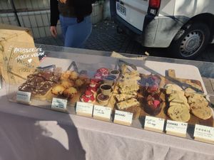 Display at L'Atelier Mirabelle - Place Grégoire Bordillon in Angers