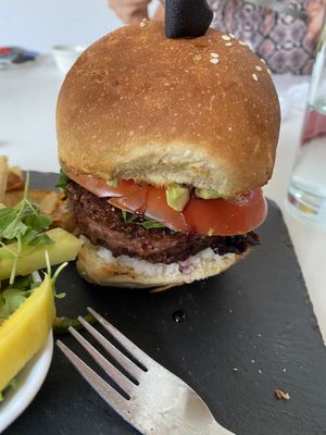 Burger at Arbol de Seda in San Jose