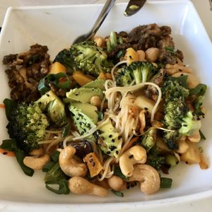 Noodles at Arbol de Seda in San Jose