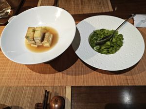 Tofu and some home grown beans at Qing Ya Cha Su - 青雅茶素 in Hangzhou