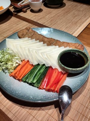 Vegan Peking duck at Qing Ya Cha Su - 青雅茶素 in Hangzhou