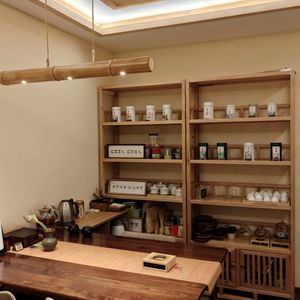 Tea leaves corner at Qing Ya Cha Su - 青雅茶素 in Hangzhou