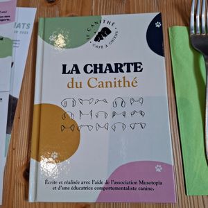 ☝️ La charte présentant les comportements à adopter et les animaux résidants 🐕 at Le Canithé in Toulouse