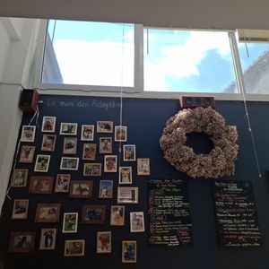 Menu et mur des adopté.es ❤️🐕 at Le Canithé in Toulouse