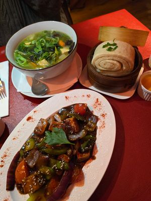 Main dishes at Ama Tibetan Mom's Kitchen in Bruges
