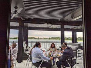  at The Foxtail On The Lake in Des Plaines