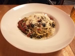Linguini with sun dried tomatoes and olives at Sicily Cafe in Prague