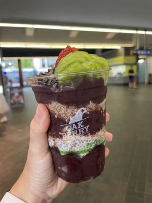  #Veganuary at Oakberry - Circular Quay  in Sydney