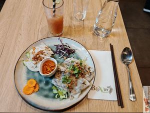Bánh cuốn, rice pancakes with mushrooms and tofu at Bếp Việt in Paris