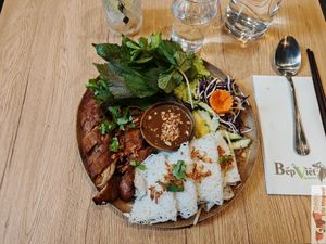 Bánh hỏi vit quay (Roasted vegetarian duck vermicelli with five spices) at Bếp Việt in Paris
