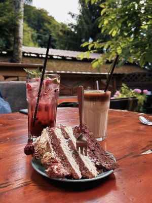 Schwarzwälder Kirschtorte, Eistee, Iced Latte   at Lebenshof MutimBauch in Ottenhoefen Im Schwarzwald