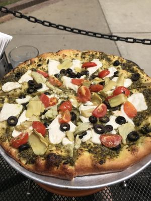 The Beast Boy vegan pizza *drool* at Flying Saucer Pizza Company in Salem