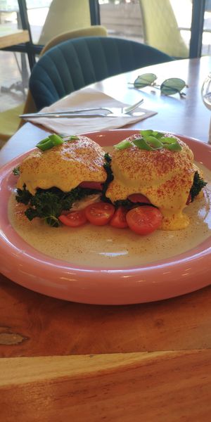 Egg benedict at Morning People in Marbella