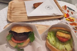 I got a shiitake and a tofu burger. Cheap, simple burgers. About 3 dollars per burger. Even though they are simple they pack flavour. I am happy i stopped by! Friendly staff aswell at La Vigne Akiko - Sunshine City in Tokyo