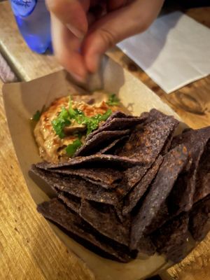 Hummus  at Mantra in Milan