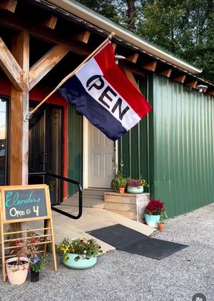  at Elender's in Thomas