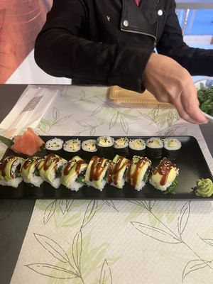 California vegan wakame rolls/ avocado hosomaki  at Formula Sushi in Milan
