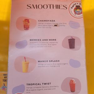 Dairy milk and vegan milk smoothies at Vegano Mexicano in Portland