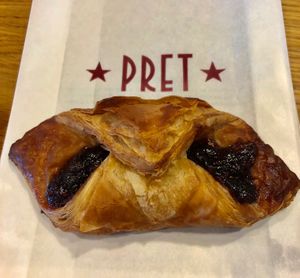 Very berry croissant  at SIN - Pret A Manger - T3 Transit in East Singapore