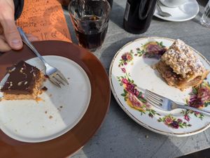 we almoast forgot to take pics😄Apple choclate carrot cake & apple walnut cake at Kuchenbar in Regensburg