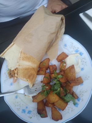 Sandwich seitan et batata at Lion et Papillon in Tours