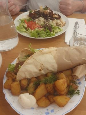  at Lion et Papillon in Tours