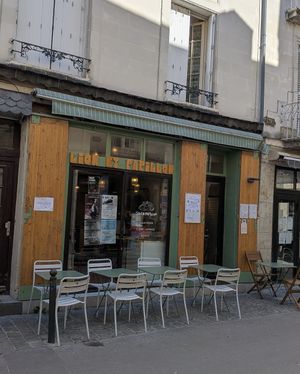  at Lion et Papillon in Tours