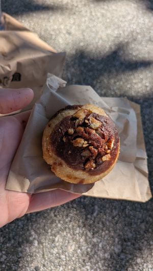  at Lion et Papillon in Tours