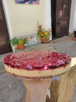 Cheesecake de frutos rojos at Restaurante AY NI in Sucre