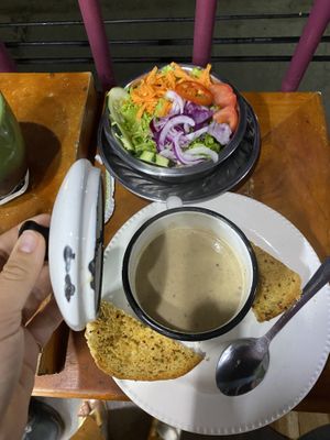 Sopa de champiñón  at Brunch de Salento in Salento