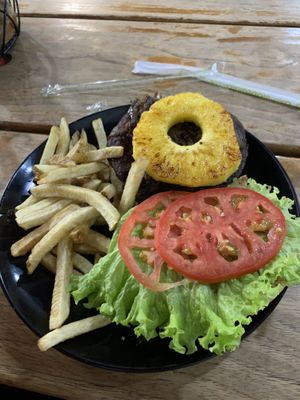 Pineapple & teriyaki burger  at Brunch de Salento in Salento