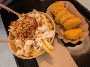 Loaded fries and nuggets at Swing Kitchen in Zurich