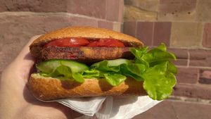 Italia-Burger at Tofu-Standpunkt - food truck in Freiburg