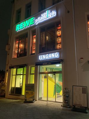 Outsidee  at REWE Voll Pflanzlich in Berlin