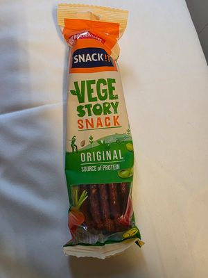 Deftige snacks at REWE Voll Pflanzlich in Berlin