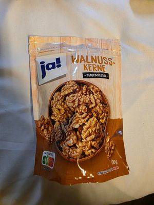 Nüsse at REWE Voll Pflanzlich in Berlin