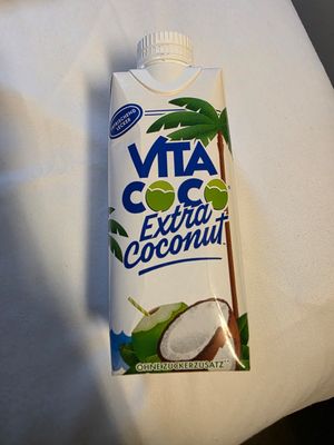 Kokosnuss-Wasser at REWE Voll Pflanzlich in Berlin