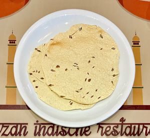 Poppadoms  at Shezan  in Berlin