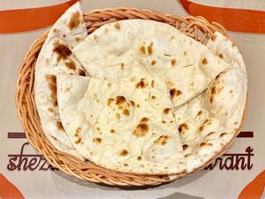 Naan at Shezan  in Berlin